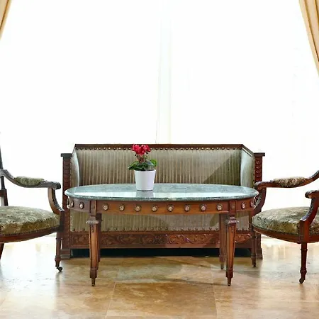 The Seasons Hotel -Studio & Suite-3